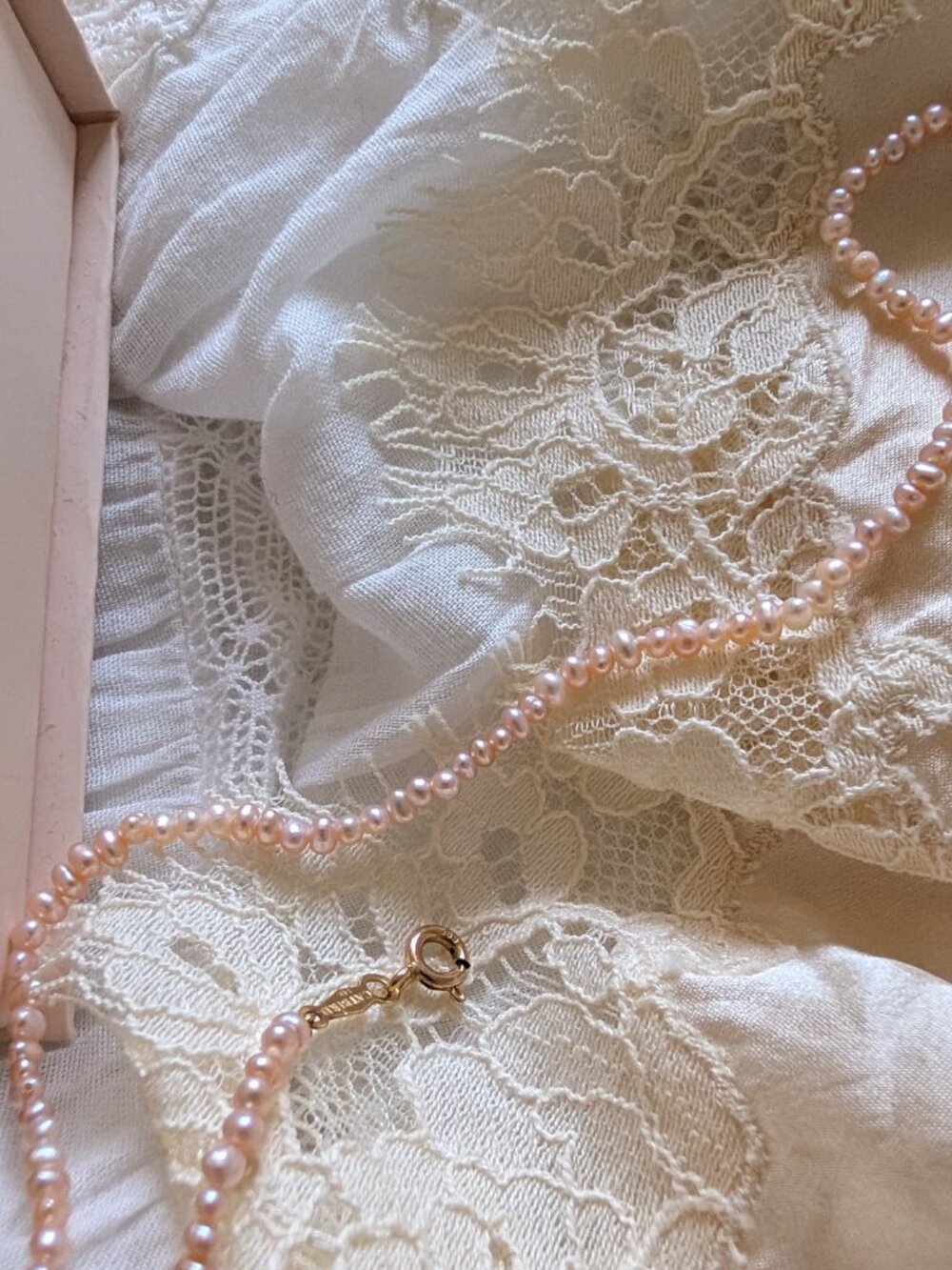 Limited Edition Catbird Ghost Rose Pearl Collar, 15-17" (1 Of 350) - Picture 9 of 14